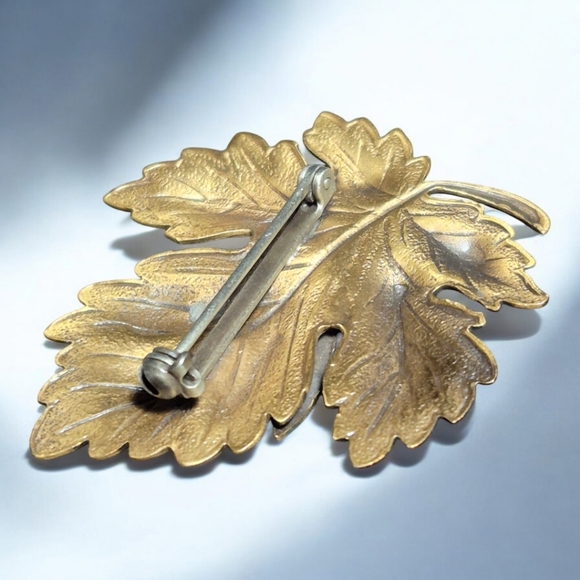 Vintage Maple Leaf Brooch Pin Layered Multi Metal & Agate Accent 2" Fall Jewelry - Picture 6 of 6